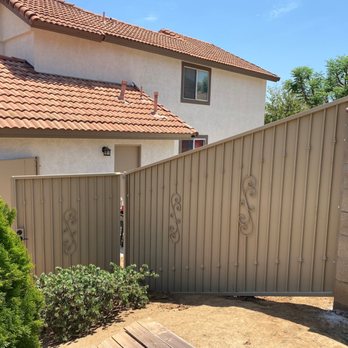 BBB Fabrication - 6 ft privacy gate with powder coating - Fences & Gates Near Me