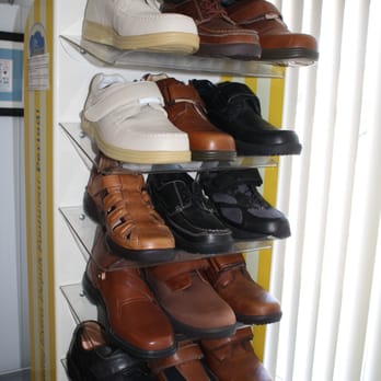 Central Podiatry - We carry Dr. Comfort diabetic shoes - Podiatrists Near Me - Arlington Heights, Illinois Central Podiatry - We carry Dr. Comfort diabetic shoes - Podiatrists Near Me - Arlington Heights, Illinois
