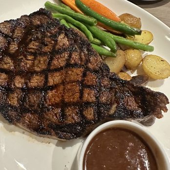 Basalt - Ribeye - New American Near Me - Honolulu, Hawaii