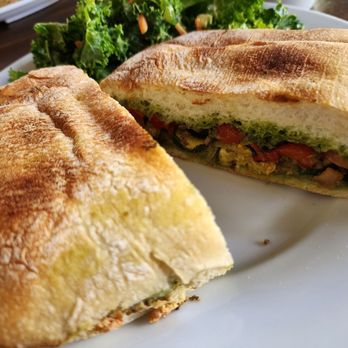 Green Bliss - The Cafe