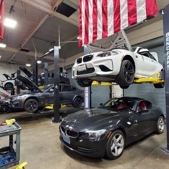 IKONIC Auto Garage - BMW Service and Repair - Auto Repair Near Me - North Hollywood, California IKONIC Auto Garage - BMW Service and Repair - Auto Repair Near Me - North Hollywood, California