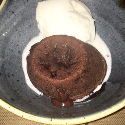 la Llagosta - Coulant de xocolata amb gelat de coco.