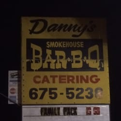 Danny's Smokehouse Bar-B-Q - Night view