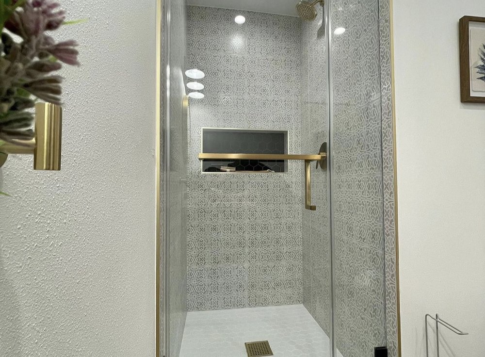 Slide of Lake House Builders