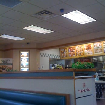 Wendy's - the inside of the restaurant - Fast Food Near Me - Nashville, Tennessee