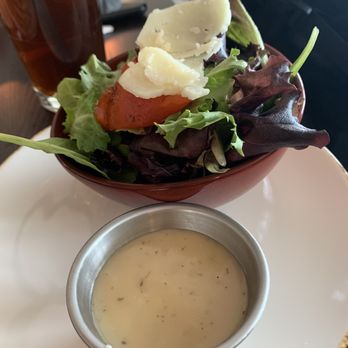 Schaumburg Public House - Salad - New American Near Me - Schaumburg, Illinois