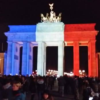 Pariser Platz - Je suis Paris. - Landmarks & Historical Buildings Near Me - Berlin, BE
