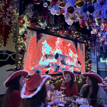 Santa Baby Bar - Bars Near Me - Chicago, Illinois