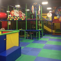 Luv 2 Play-Sandy - Front of playplace