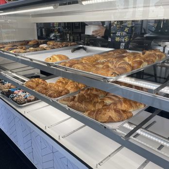 Rossmoor Donuts & Coffee - Display case. On the next visit it was nice & full. - Donuts Near Me - Los Alamitos, California
