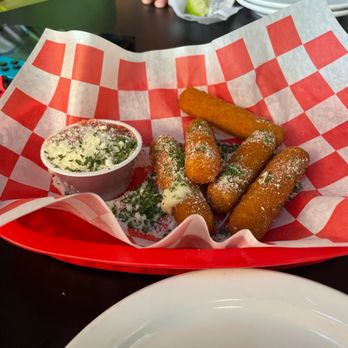 Legendz Bar & Grill - Sports Bars Near Me - El Paso, Texas Legendz Bar & Grill - Sports Bars Near Me - El Paso, Texas