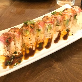 Sushi Mafia - Outlaw: small bay scallops inside, Cajun tuna on top - meh - Sushi Bars Near Me - Long Beach, California Sushi Mafia - Outlaw: small bay scallops inside, Cajun tuna on top - meh - Sushi Bars Near Me - Long Beach, California