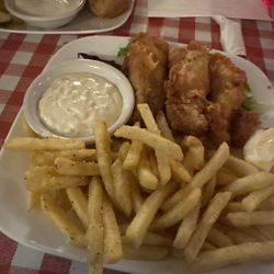 Peanut Bar Restaurant - Fish and chips