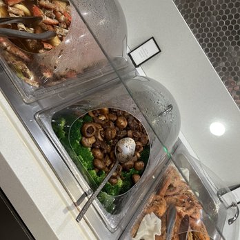 Cafe Sierra - New American Near Me - Universal City, California
