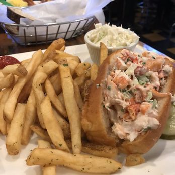 Shaw's Crab House - Lobster roll - Seafood Near Me - Chicago, Illinois Shaw's Crab House - Lobster roll - Seafood Near Me - Chicago, Illinois