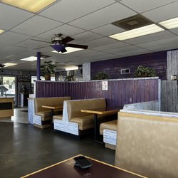 RJ's Restaurant - Interior seating area.