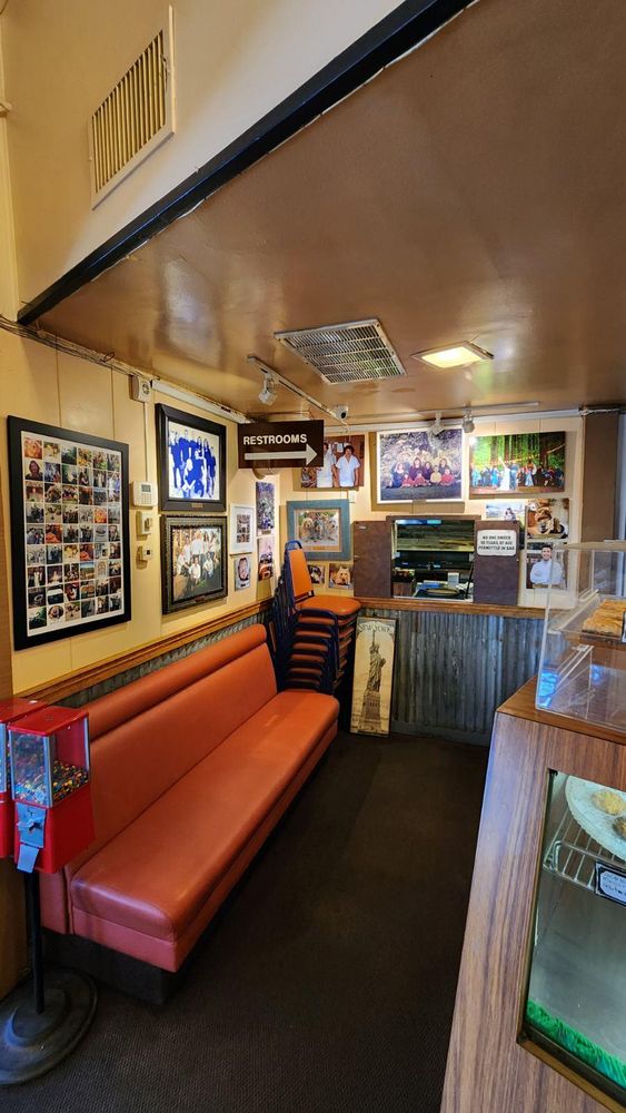 Benjies NY Deli