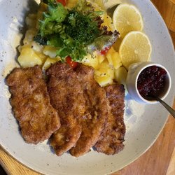 Weinstube Petersilie in der Tenne - Wiener Schnitzel- sehr lecker!
