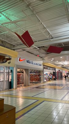 Dixie Outlet Mall by null