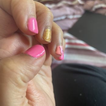 Helen's Nails Salon - No detailing - Nail Salons Near Me - Union City, California