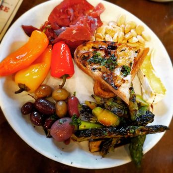 Culinary Dropout - Chiefs choice - happy hour - New American Near Me - Austin, Texas Culinary Dropout - Chiefs choice - happy hour - New American Near Me - Austin, Texas