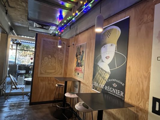 Hidden Track Bottle Shop & Wine Bar (Uptown) by null