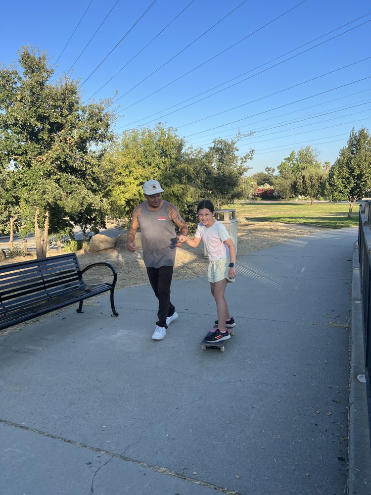 Flip’N Skate Lessons Logo