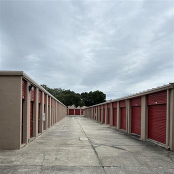 Trunk Space Storage - Trunk Space Storage Tampa exterior view - Self Storage Near Me - Tampa, Florida Trunk Space Storage - Trunk Space Storage Tampa exterior view - Self Storage Near Me - Tampa, Florida
