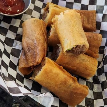 Ali'i Bar and Grill - Beef lumpia to make you shake-umpia - Beer Bar Near Me - Honolulu, Hawaii Ali'i Bar and Grill - Beef lumpia to make you shake-umpia - Beer Bar Near Me - Honolulu, Hawaii