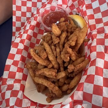 LUNCH Lobster Roll - Fried Clam Strips - Seafood Near Me - Amagansett, New York LUNCH Lobster Roll - Fried Clam Strips - Seafood Near Me - Amagansett, New York