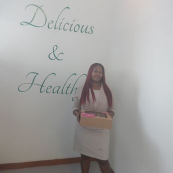 Cupcake Galore - This is myself at and entrepreneurs event and it went marvelous - Bakeries Near Me