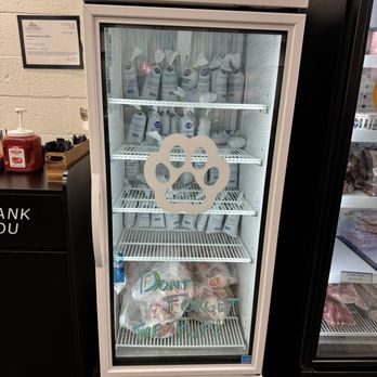 Mosida Market Butcher Block - Butcher has bones and meat for your pups. Very dog friendly. - Butcher Near Me - Provo, Utah Mosida Market Butcher Block - Butcher has bones and meat for your pups. Very dog friendly. - Butcher Near Me - Provo, Utah