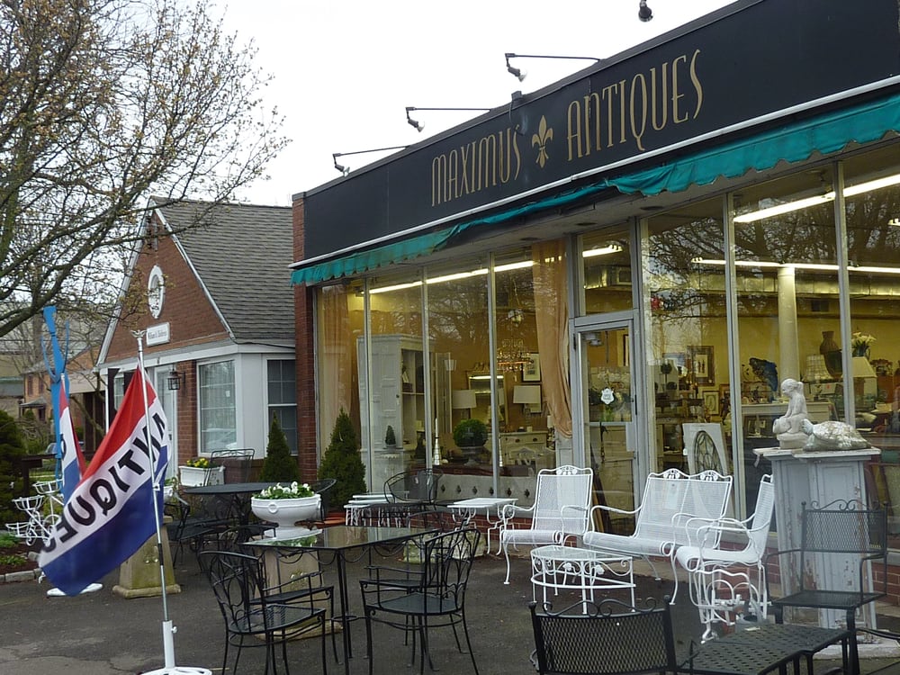 MAXIMUS ANTIQUES AND HOME DECOR Updated September 2024 143 Main St