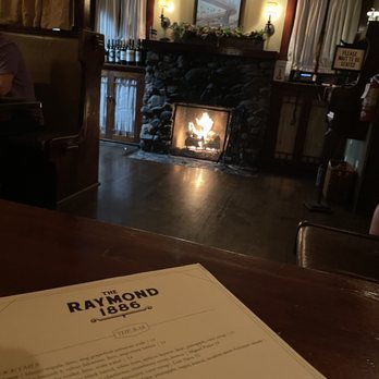 The Raymond 1886 - Cozy fireplace - New American Near Me - Pasadena, California The Raymond 1886 - Cozy fireplace - New American Near Me - Pasadena, California