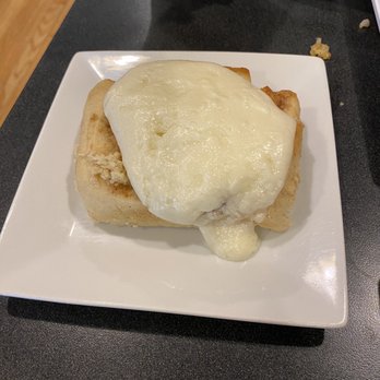 Just Peachy Cafe - cinnamon roll - Breakfast & Brunch Near Me - Shelbyville, Indiana