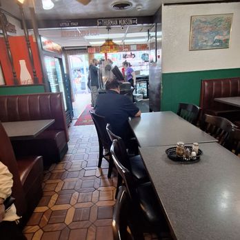 Capri Pizzeria & Restaurant - Pizza Near Me - Lake George, New York