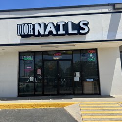 I Nails