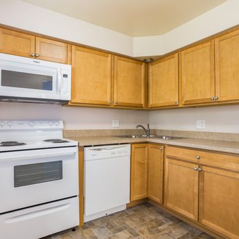 Long Real Estate - 2 BR Colonial Manor Kitchen - Apartments Near Me - Delaware, Ohio Long Real Estate - 2 BR Colonial Manor Kitchen - Apartments Near Me - Delaware, Ohio