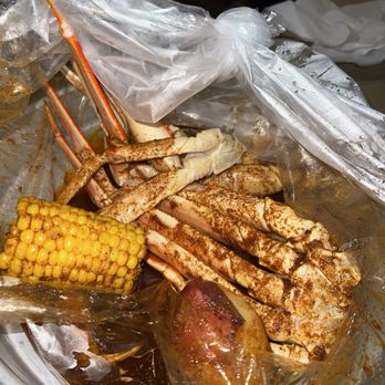 Crafty Crab - 1 lb snow crab legs - Cajun/Creole Near Me - Tallahassee, Florida Crafty Crab - 1 lb snow crab legs - Cajun/Creole Near Me - Tallahassee, Florida