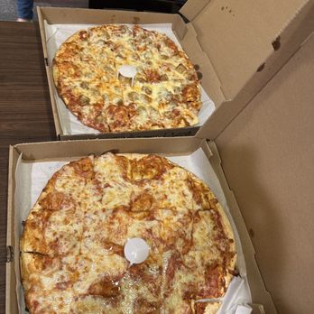 Tortugas Homemade Pizza - Cheese Pizza and Sausage Pizza - Pizza Near Me - Hoover, Alabama Tortugas Homemade Pizza - Cheese Pizza and Sausage Pizza - Pizza Near Me - Hoover, Alabama