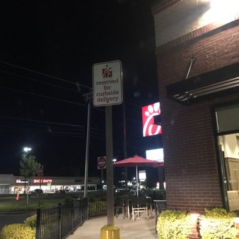 Chick-fil-A - Fast Food Near Me - Fort Payne, Alabama