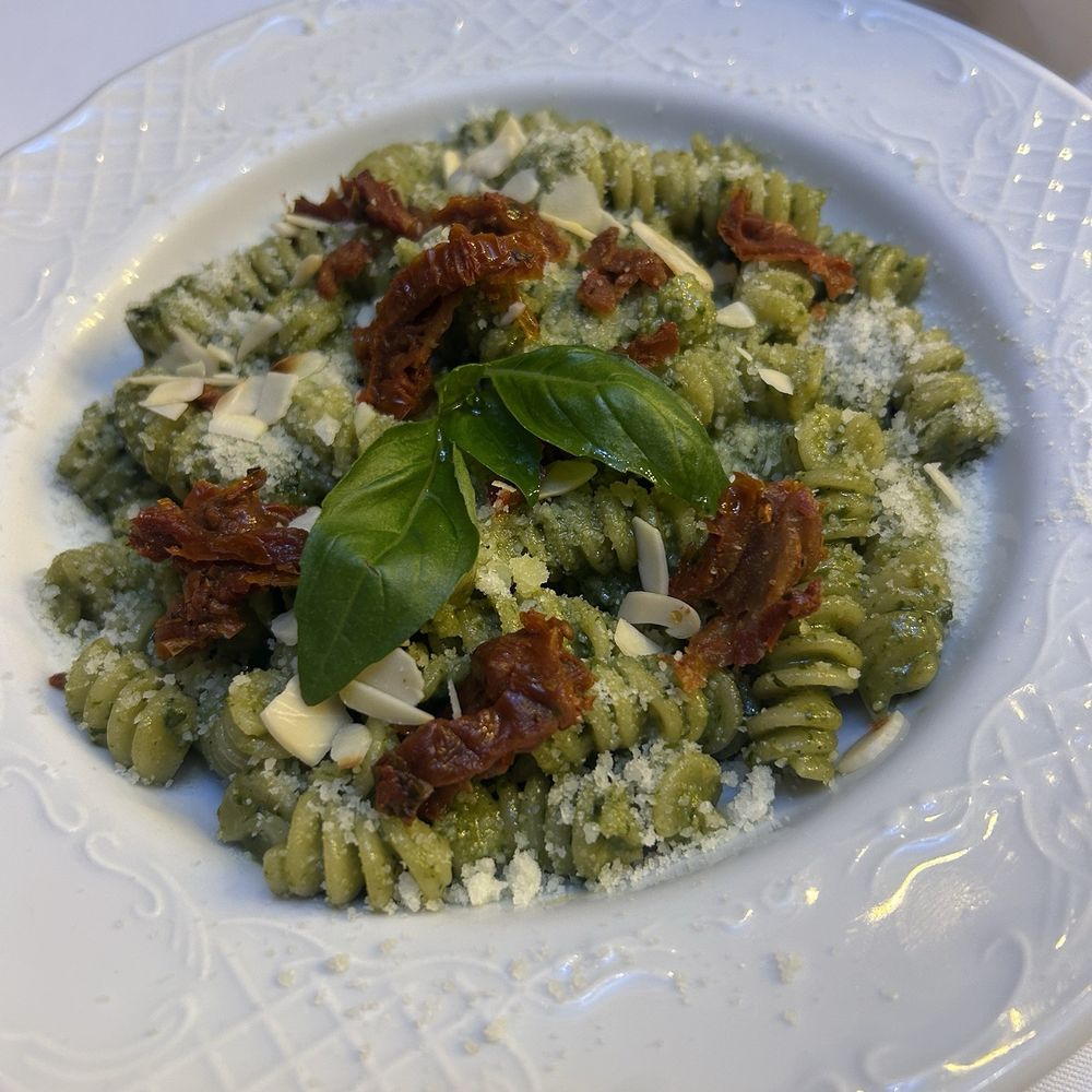 A Despensa - Pesto pasta - Italian Near Me - Porto, 13 A Despensa - Pesto pasta - Italian Near Me - Porto, 13