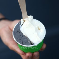 Caravaggio Gelato Lab - Regular Cup ($4.75) - Fiordilatte and Black Sesame. Black sesame tasted quite roasted and a bit bitter, not my fav black sesame ice cream.