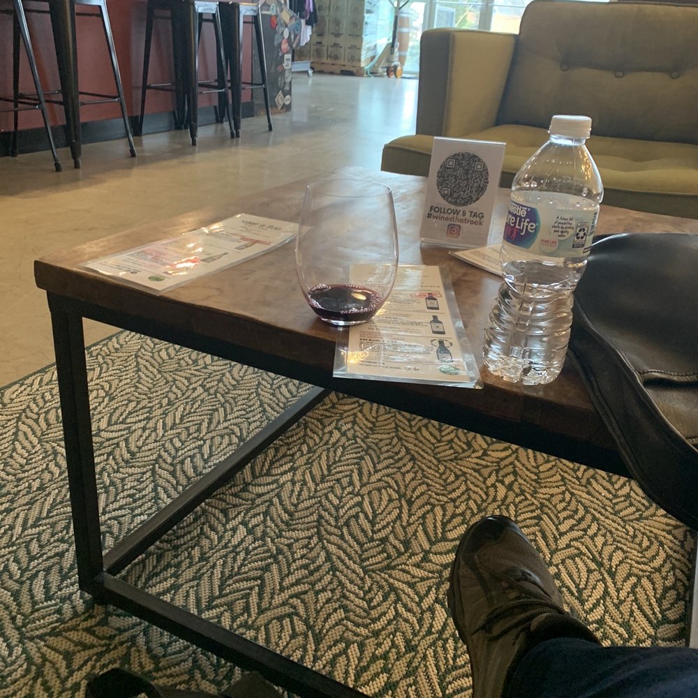 Relaxing tasting area Relaxing tasting area
