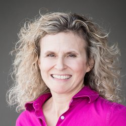 Oasis Physical Therapy - Mindi Irvine, PT, DPT CEO and Founding Member of Oasis