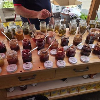 Packer Orchards & Bakery - Bakeries Near Me - Hood River, Oregon