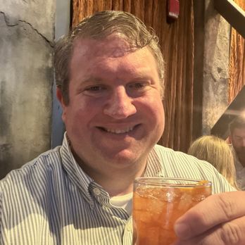 The Edison - Me and my Old Fashioned - Cocktail Bars Near Me - Lake Buena Vista, Florida The Edison - Me and my Old Fashioned - Cocktail Bars Near Me - Lake Buena Vista, Florida