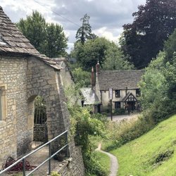 Seven Tuns - Seven Tuns pub set in a beautiful Cotswolds village