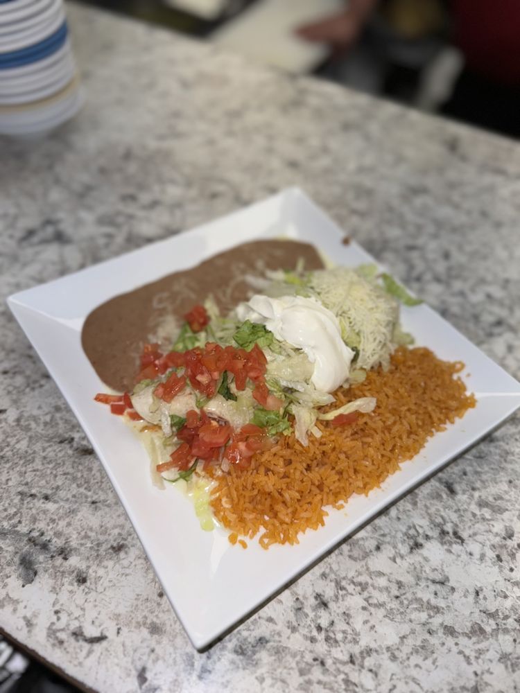 El Lago Mexican Grill