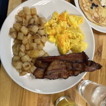 Cafe Elena - Cafes Near Me - Columbus, Ohio